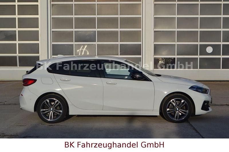 Gebraucht BMW 118 Sport Line 150 PS (110 kW) 2020 Weiß Kleinwagen