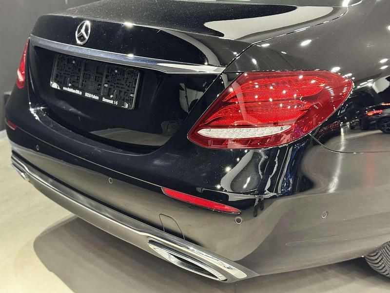 Gebraucht Mercedes E200 160 PS (117 kW) 2019 Schwarz  unilack Limousine