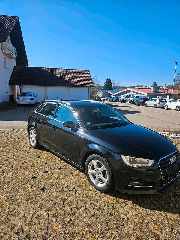 Gebraucht Audi A3 Sportback 150 PS (110 kW) 2013 Schwarz Kleinwagen