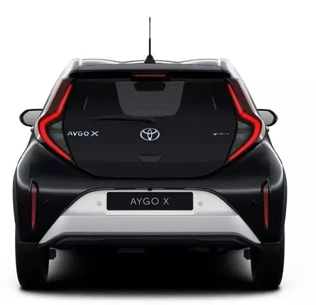 Neu Toyota Aygo X Lounge 116 PS (85 kW) 2026 Violett SUV