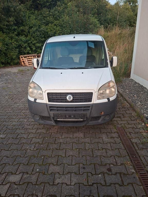 Weiß Gebraucht 2006 Fiat Doblò Van / Kleinbus | 1.000 € (Superpreis) - Bild 1/4