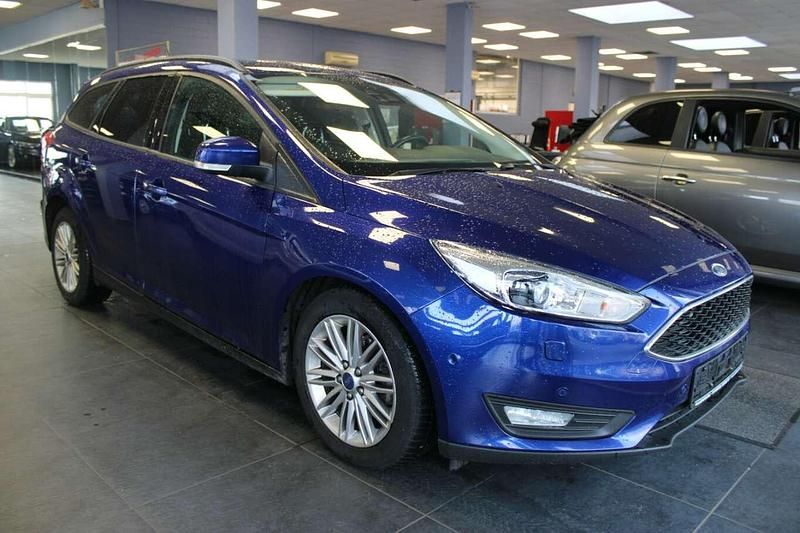 Gebraucht Ford Focus 120 PS (88 kW) 2018 Blau Kombi