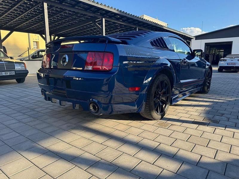 Second-hand Ford Mustang 300 CP (220 kW) 2006 Albastru