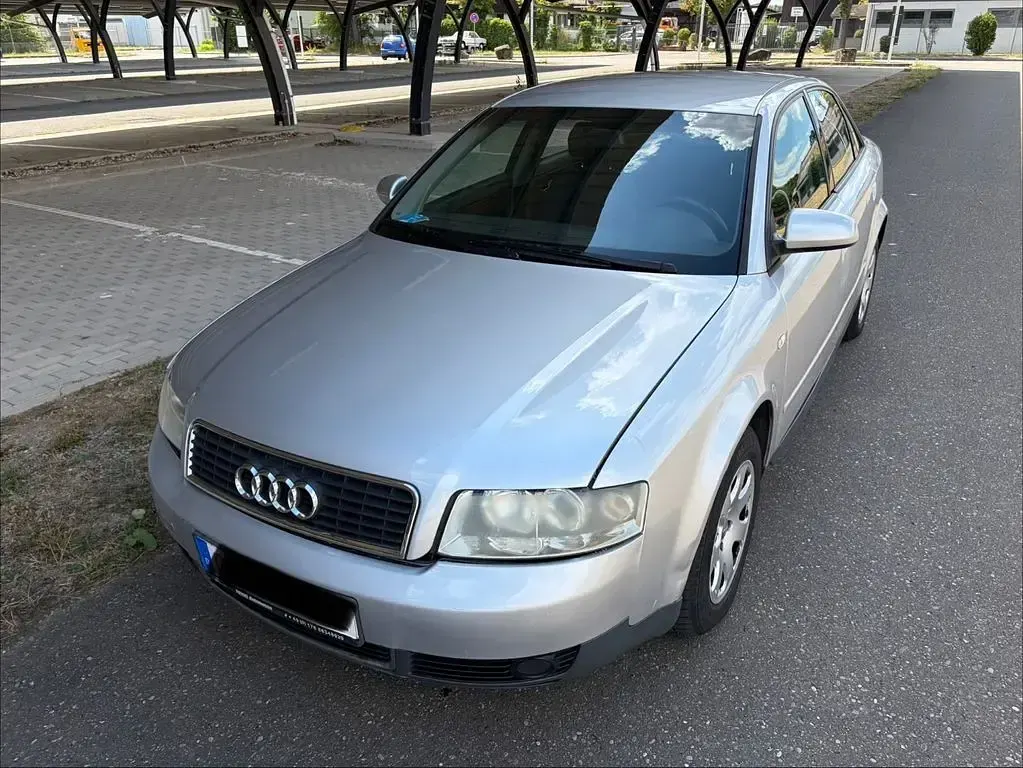 Gebraucht Audi A4 131 PS (96 kW) 2002 Silber Limousine
