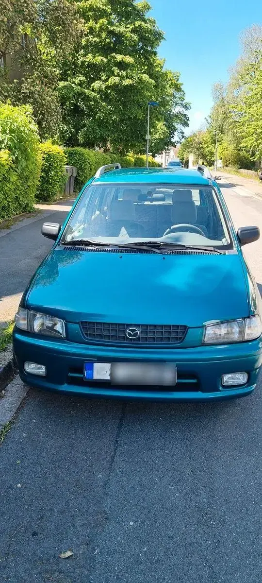 Używany Mazda Demio 63 KM (46 kW) 1998 Zielony Hatchback