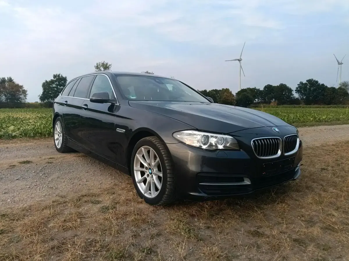 Gebraucht BMW 530 258 PS (189 kW) 2013 Grau Kombi