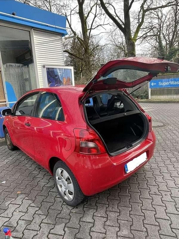 Gebraucht Toyota Yaris 69 PS (50 kW) 2008 Limousine