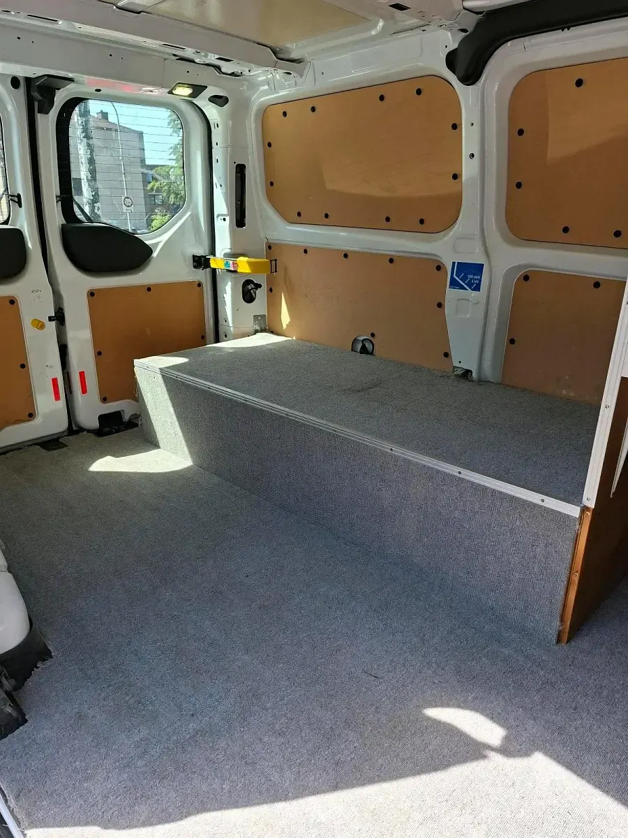 Gebraucht Ford Transit 130 PS (95 kW) 2017 Braun Van / Kleinbus
