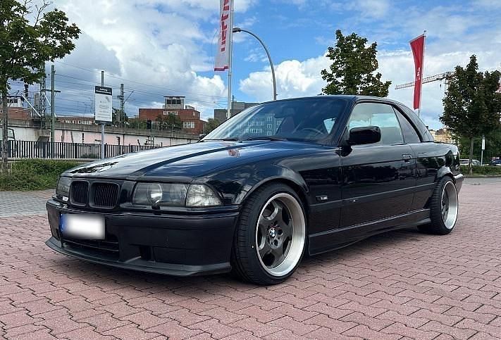 Gebraucht BMW 325 Cabriolet Basis 192 PS (141 kW) 1994 Schwarz Cabrio