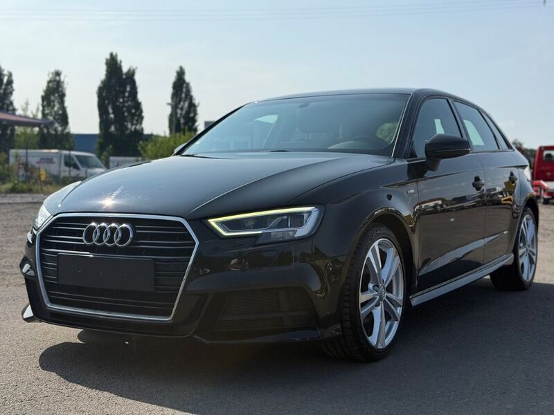 Schwarz Gebraucht 2019 Audi A3 Sportback S-Line Limousine | 17.500 € (Fairer Preis) - Bild 1/4