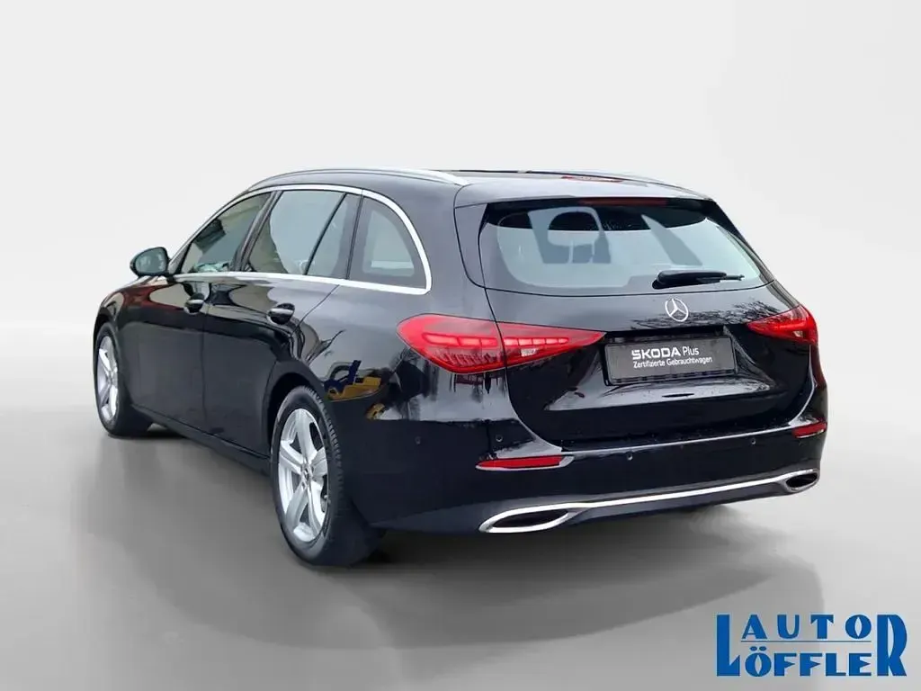 Gebraucht Mercedes 200 Avantgarde 163 PS (119 kW) 2022 Schwarz Kombi