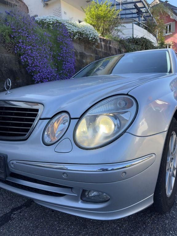 Gebraucht Mercedes E350 Avantgarde 272 PS (200 kW) 2005 Silber Limousine
