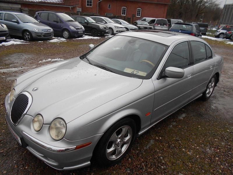Usata Jaguar S-Type S 238 CV (175 kW) 2000 Argento Berlina