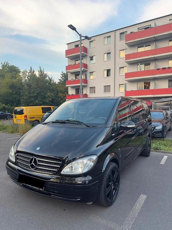 Schwarz Gebraucht 2009 Mercedes Viano Van / Kleinbus | 8.000 € (Superpreis) - Bild 1/4