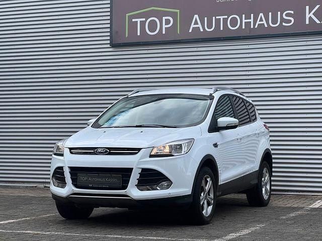 Gebraucht Ford Kuga Titanium 182 PS (133 kW) 2015 Weiß SUV