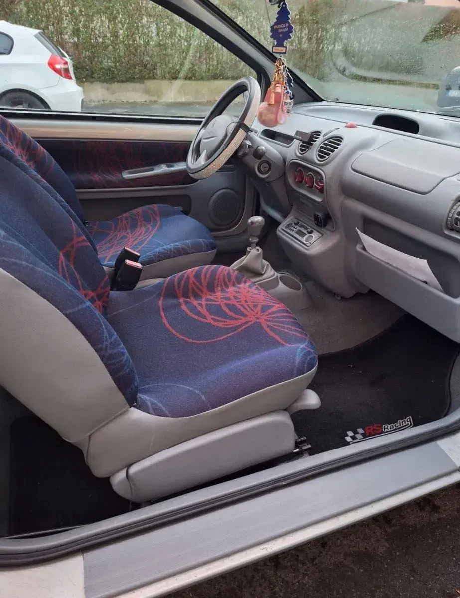 Gebraucht Renault Twingo Authentique 58 PS (42 kW) 2004 Silber Kleinwagen