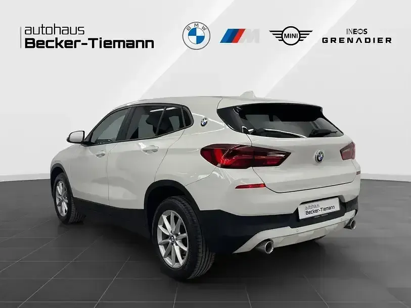 Gebraucht BMW X2 Sport Line 150 PS (110 kW) 2023 Weiß SUV