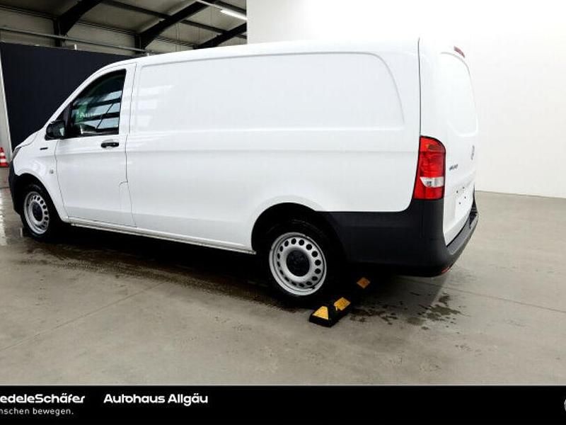 Gebraucht Mercedes e-Vito 85 kW (116 PS) 2021 Weiss Van / Kleinbus