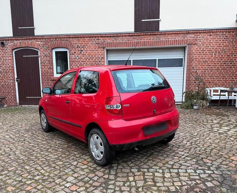 Gebraucht VW Fox 54 PS (39 kW) 2007 Rot Kleinwagen