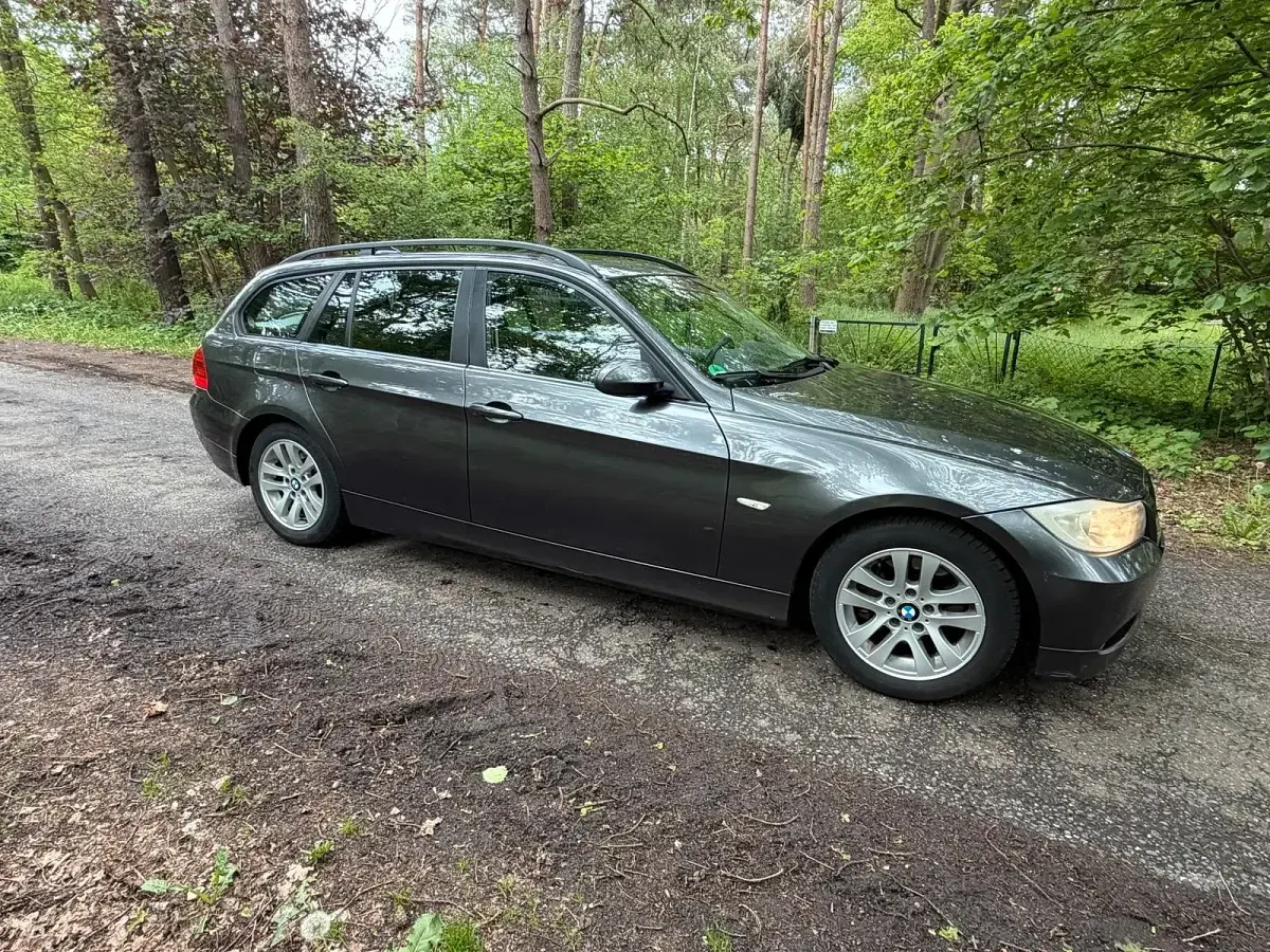 Brugt BMW 320 140 HK (102 kW) 2007 Grå Stationcar