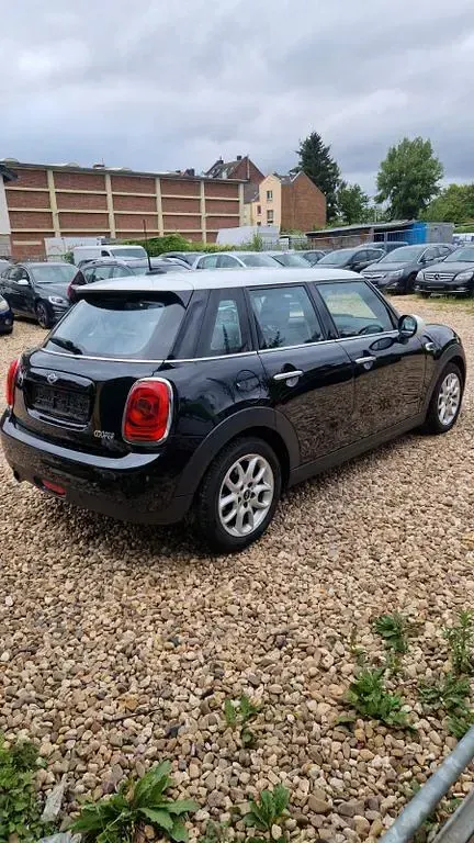Gebraucht Mini Cooper 136 PS (100 kW) 2018 Schwarz Kleinwagen