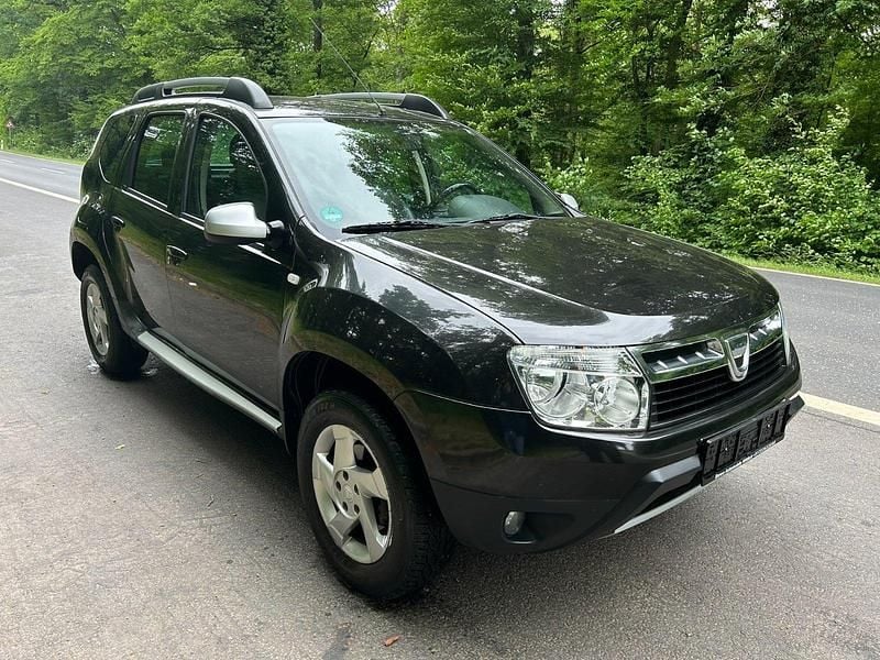 Schwarz Gebraucht 2012 Dacia Duster Prestige SUV | 7.490 € (Fairer Preis) - Bild 1/4