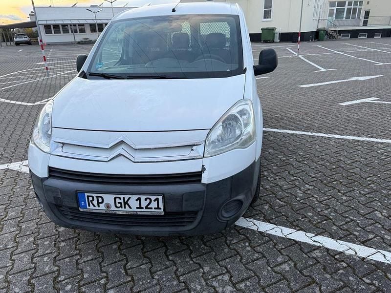 Gebraucht Citroën Berlingo Attraction 75 PS (55 kW) 2012 Weiß Van / Kleinbus