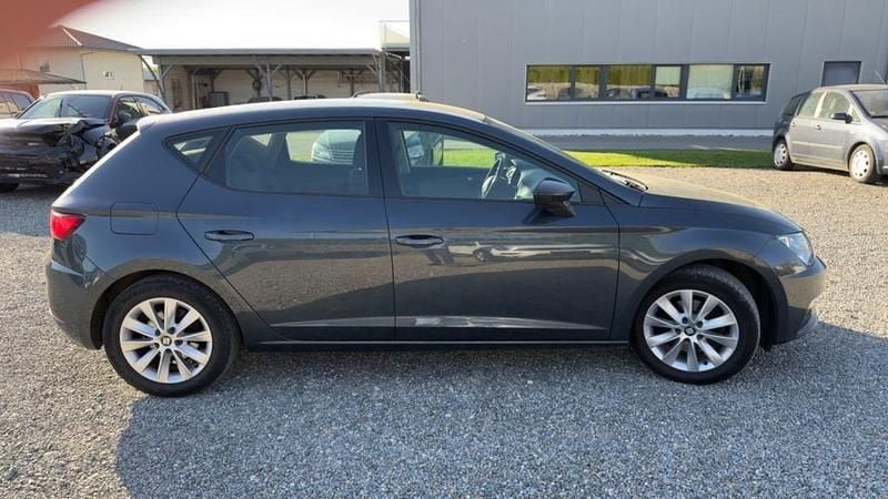 Second-hand Seat Leon Style 116 CP (85 kW) 2018 Gri Berlinǎ
