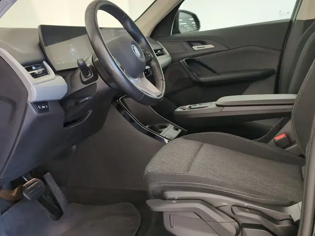 Gebraucht BMW iX1 150 kW (204 PS) 2024 Schwarz SUV