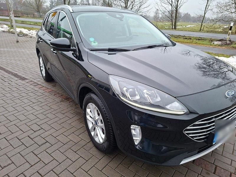Gebraucht Ford Kuga Titanium 190 PS (139 kW) 2020 Schwarz SUV