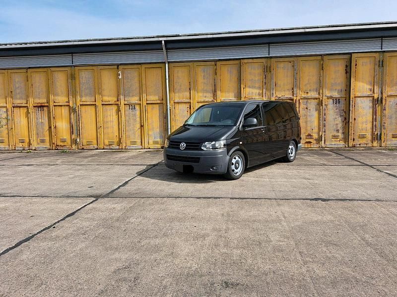 Schwarz Gebraucht 2007 VW T5 Van | 6.500 € (Teuer) - Bild 1/4