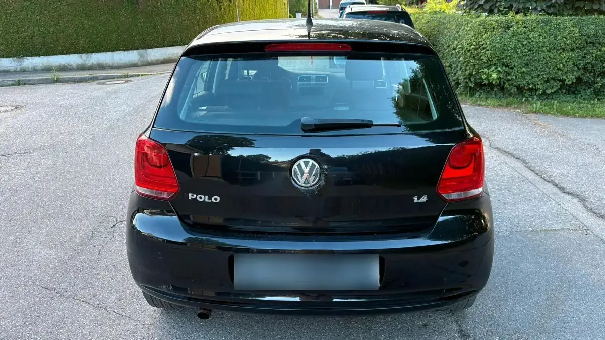 Gebraucht VW Polo 85 PS (62 kW) 2010 Schwarz Kleinwagen