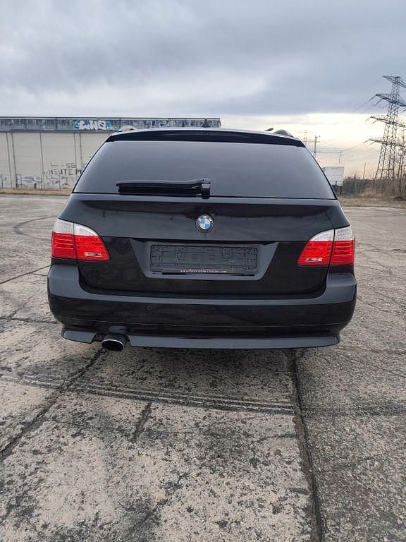 Gebraucht BMW 520 177 PS (130 kW) 2009 Schwarz Kombi