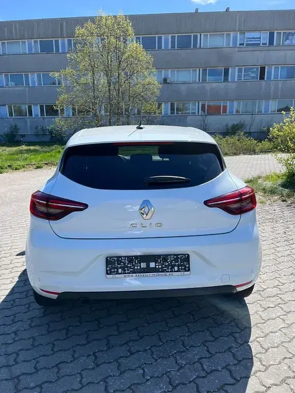 Używany Renault Clio V 67 KM (49 kW) 2021 Biały Sedan/Limuzyna