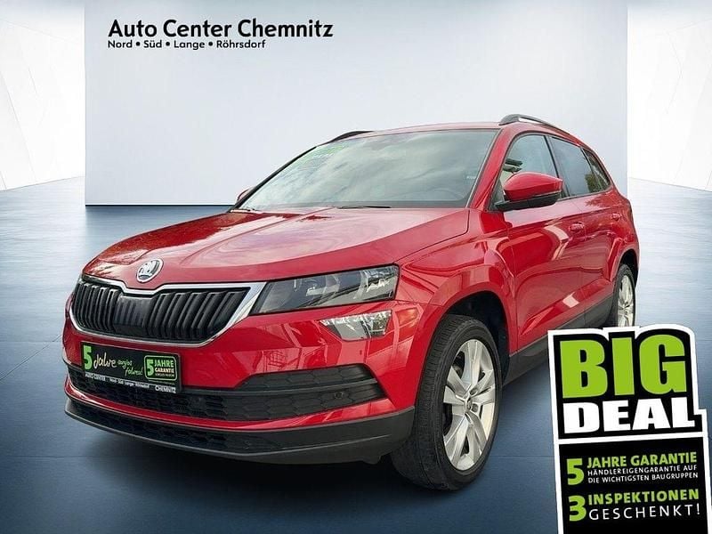 Velvet rot metallic Gebraucht 2019 Skoda Karoq Style SUV | 18.911 € (Guter Preis) - Bild 1/4