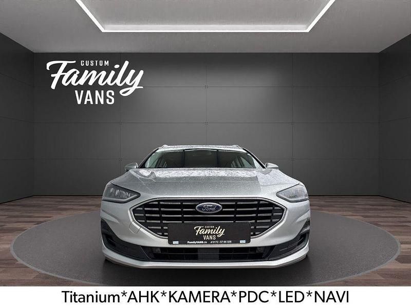 Gebraucht Ford Focus Titanium 116 PS (85 kW) 2023 Silber Limousine