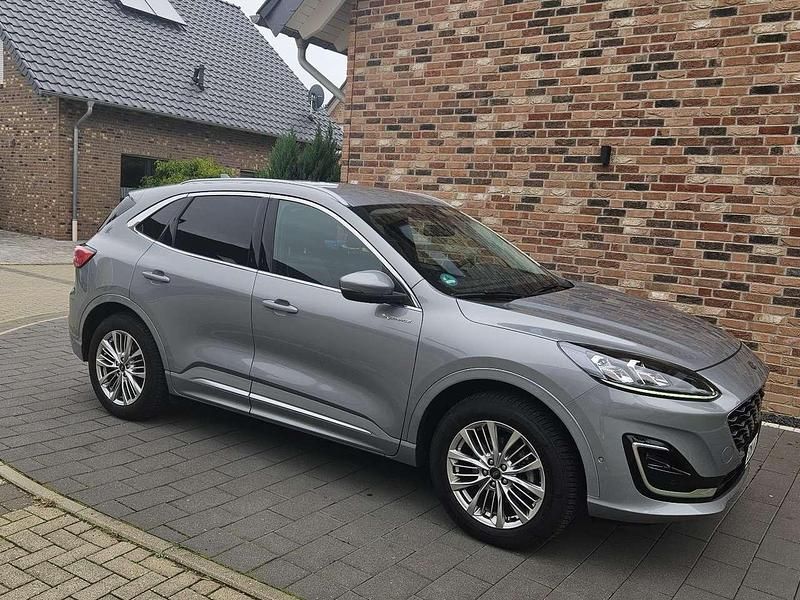 Silber Gebraucht 2022 Ford Kuga Vignale SUV | 24.000 € (Fairer Preis) - Bild 1/4