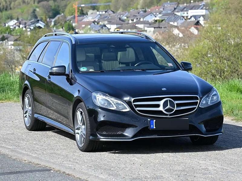 Gebraucht Mercedes E500 Avantgarde 408 PS (300 kW) 2014 Schwarz Kombi