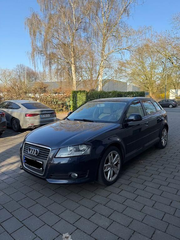 Gebraucht Audi A3 125 PS (91 kW) 2010 Blau Kleinwagen