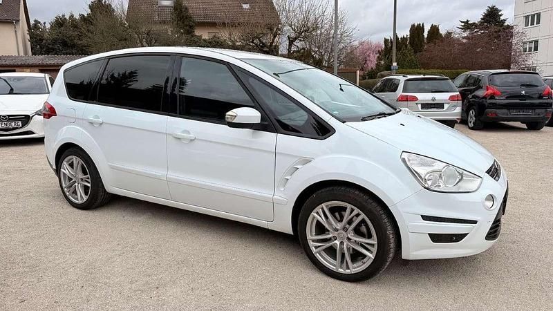 Gebraucht Ford S-MAX S 140 PS (102 kW) 2012 Weiß Van / Kleinbus
