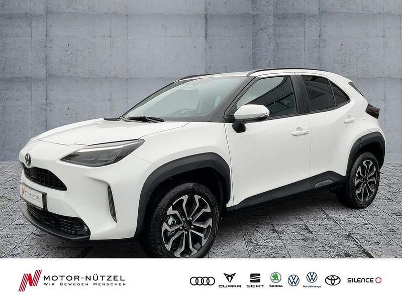 Weiß Neu 2025 Toyota Yaris Cross SUV | 25.460 € (Superpreis) - Bild 1/4