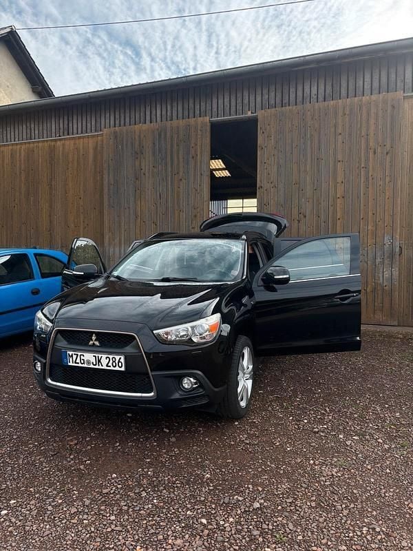 Schwarz Gebraucht 2011 Mitsubishi ASX SUV | 8.500 € (Etwas zu teuer) - Bild 1/4
