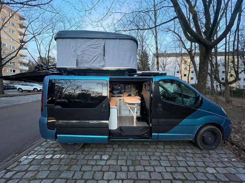 Gebraucht Opel Vivaro 114 PS (83 kW) 2014 Blau Van / Kleinbus