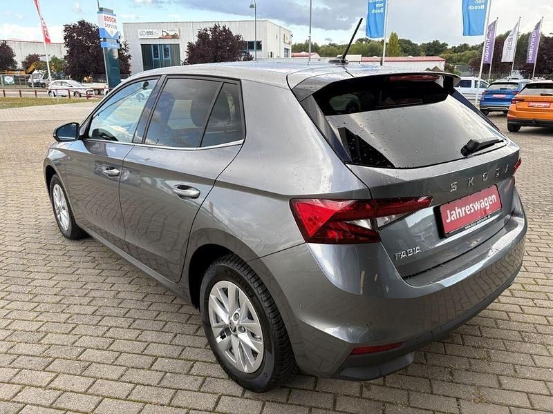 Gebraucht Skoda Fabia Selection 116 PS (85 kW) 2024 Grau Limousine