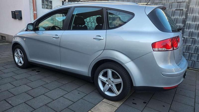 Gebraucht Seat Altea XL Ecomotive 105 PS (77 kW) 2012 "estrella" silber Van / Kleinbus