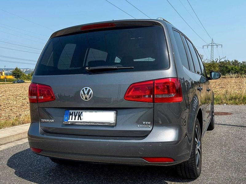 Gebraucht VW Touran Highline 105 PS (77 kW) 2011 Grau Van / Kleinbus