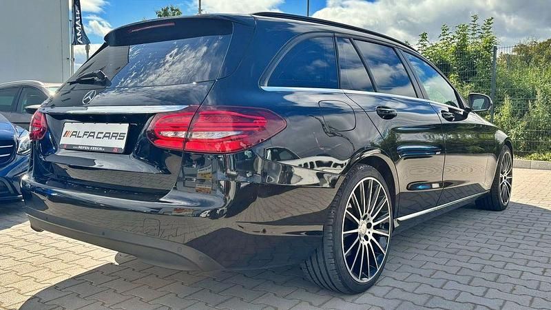 Gebraucht Mercedes C200 150 PS (110 kW) 2018 Schwarz Kombi