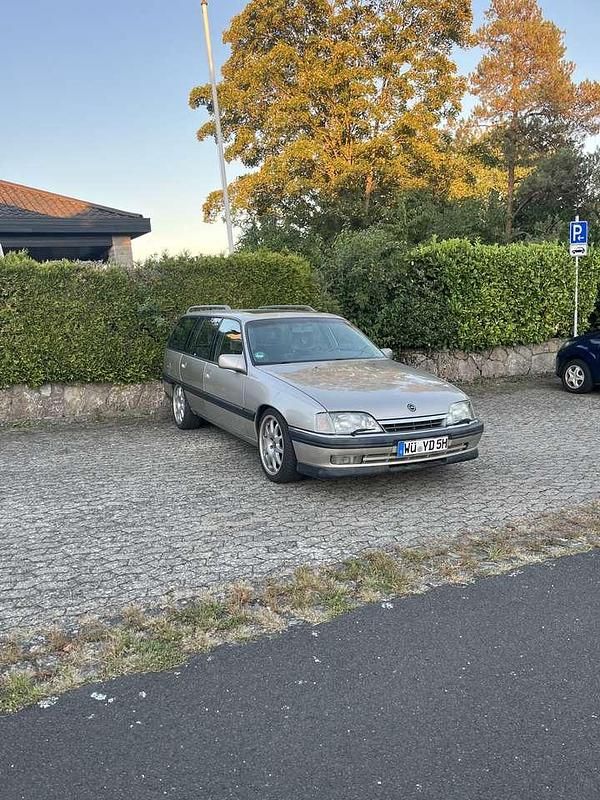Gebraucht Opel Omega 200 PS (147 kW) 1991 Gold Kombi