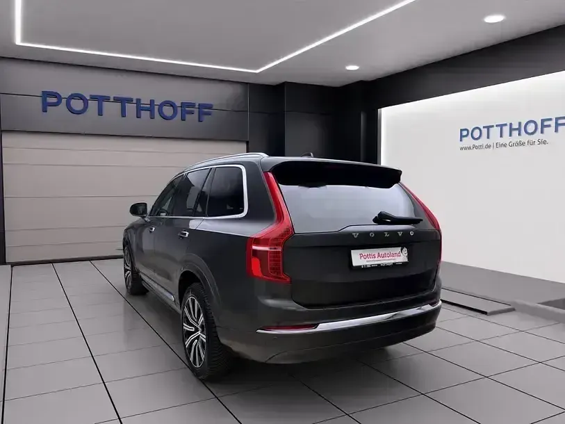 Gebraucht Volvo XC90 Plus 235 PS (172 kW) 2022 Platinum grey / metallic SUV