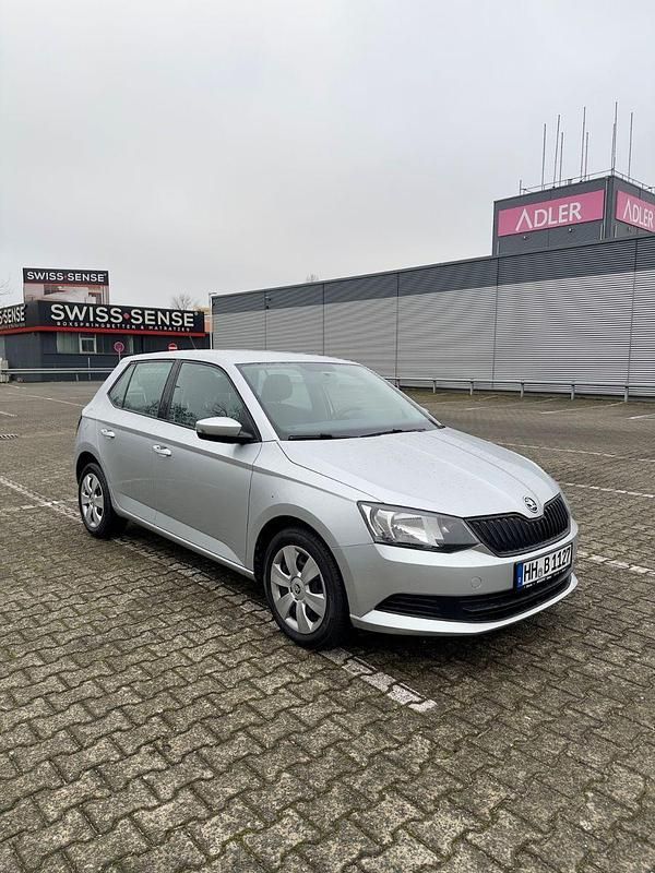 Gebraucht Skoda Fabia Cool Edition 60 PS (44 kW) 2015 Silber Kleinwagen